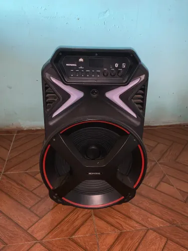 Vende-se caixa de som 