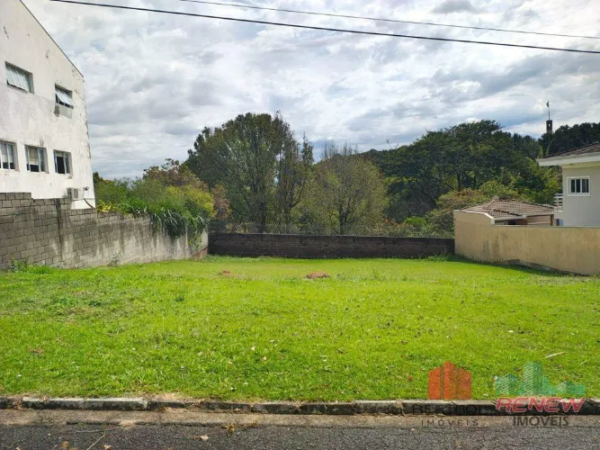 Terreno Plano a Venda no Condominio Portal do Lago Valinhos/SP