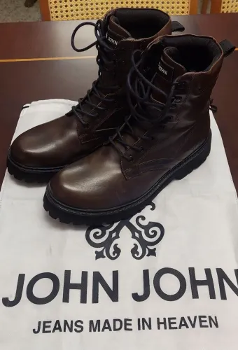 Bota/Coturno John John 41