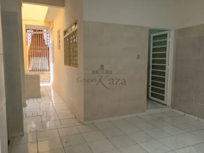 Edicula - Residencial - No bairro Jardim das Indústrias - 1 Dormitório - 40m²