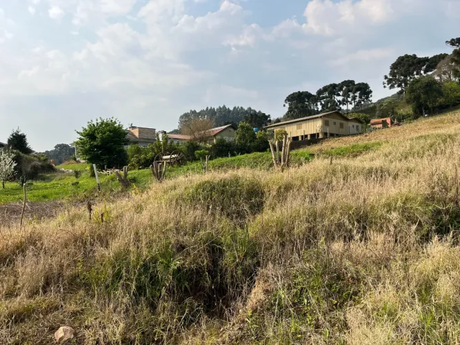 TERRENO COM VISTA DESLUMBRANTE EM SANTA MARIA DO HERVAL