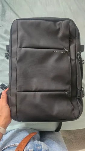 Vendo mochila com compartimento a vácuo