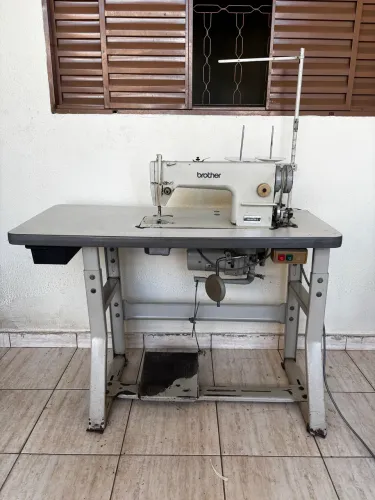 Máquina de Costura Industrial Brother DB2-B734-5 Completa