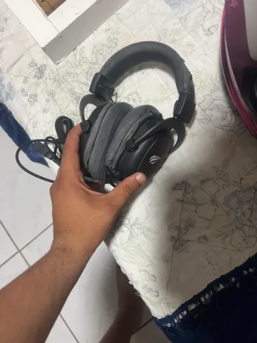 Headset ideal pra jogos muita qualidade, microfone n funciona mas tem preço!!!