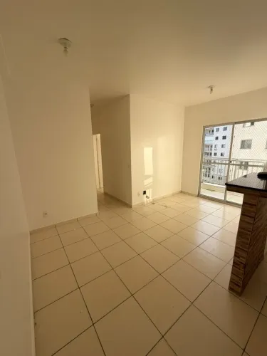 Condomínio Verano, 2/4 sendo 1 suite, 1 vaga de garagem