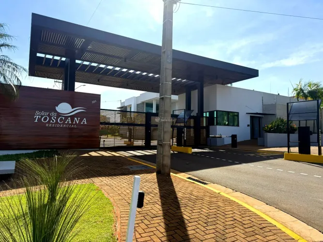 SOBRADO ALTO PADRÃO MOBILLIADO À VENDA NO CONDOMÍNIO SOLAR DA TOSCANA - APUCARANA.