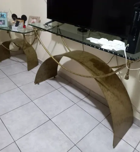 Aparado de ferro com tampão de vidro