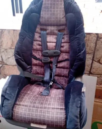 Cadeira de Carro Infantil em bom estado