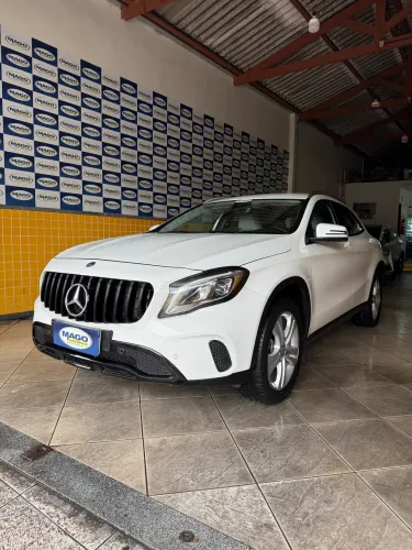 Mercedes-Benz GLA 200 Adv. 1.6/1.6 TB 16V Flex Aut. 2019