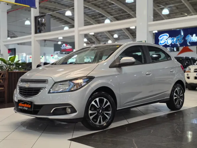 Chevrolet Onix Hatch LTZ 1.4 8V Flex Power Mec. 4P 2013