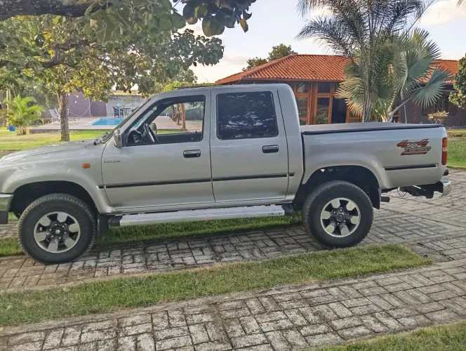 Toyota Hilux CD SRV 4X4 3.0 8V 116cv TB Diesel 2004