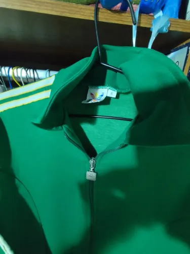 Casaco verde original Adidas tamanho 06 