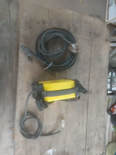 Vende-se ou troca em um martelete