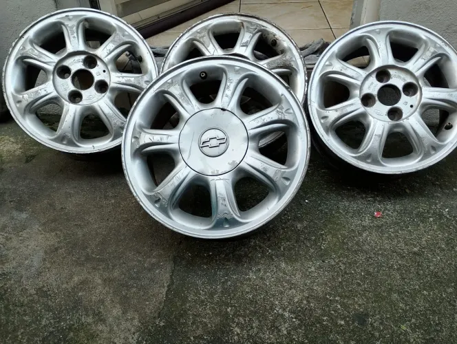Rodas aro 14.,GM originais ,4 furos