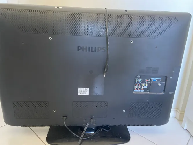 Vendo TV Philips 42? LCD 