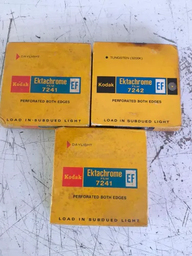 Filme Kodak Ektachrome EF- 7242/7241 no estado para colecionadores ( 3 unidades)