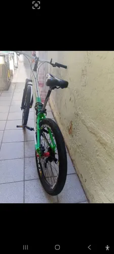 VENDO BICICLETA ARO 26 NÃO ACEITO TROCAS