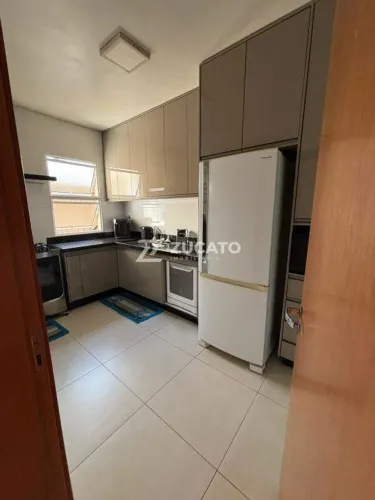 CASA À VENDA  CONDOMÍNIO AYAT | UBERABA/MG