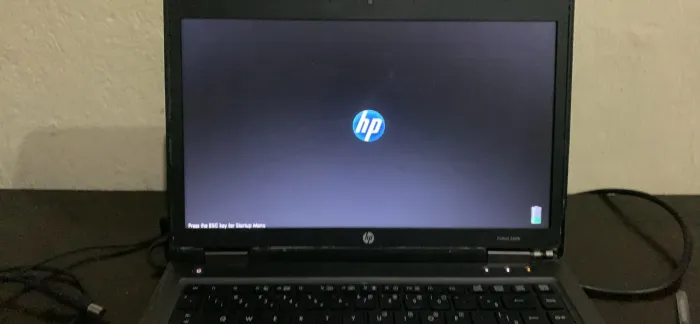 Vende se notebook precisa estala o Windows ele foi resetado não sei quanto fica