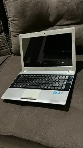 Notebook Samsung RV411 Core i3 + SSD 240GB - Funcionando