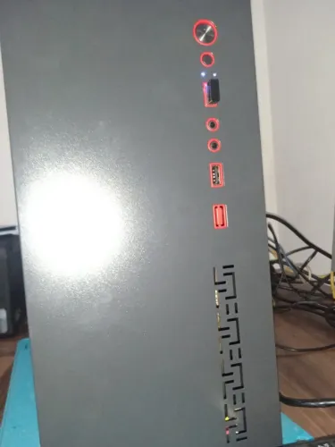 pc torre gabinete compacto-leia por favor