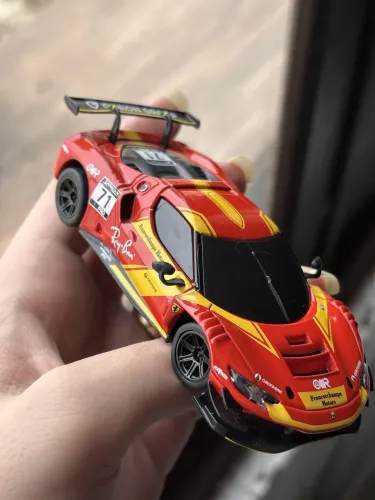 Carrinho de controle remoto Ferrari edição limitada