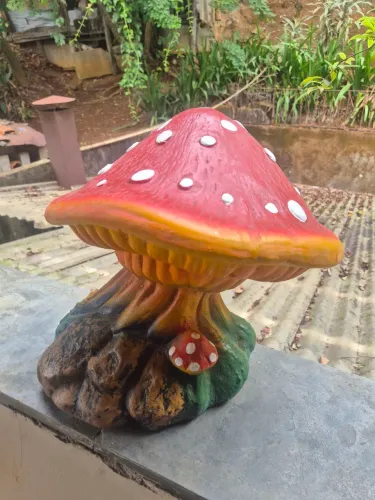 Cogumelo de cimento para jardim