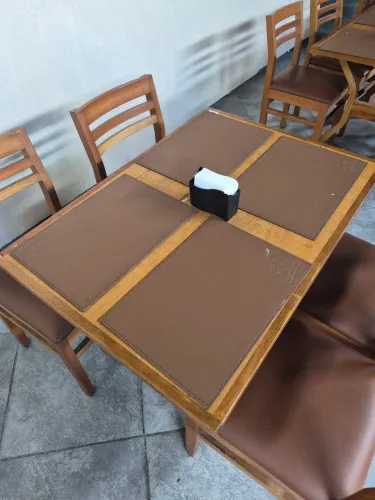 Jogo de mesas para restaurante