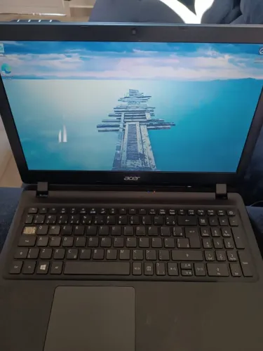 Notebook Acer Aspire ES1-572