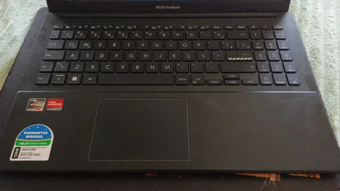 Vendo Notebook ASUS Vivobook Go 15 l