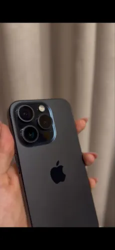 iPhone 15 pro 512gb