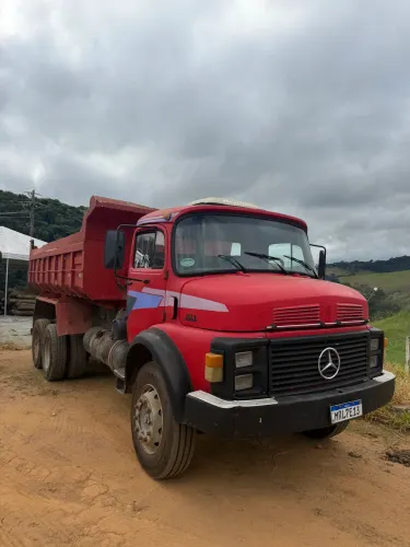 Caminhão mercedes 1513 caçamba basculante 
