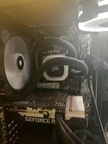 Processador i5-10400F + placa mãe H510M + water cooler corsair 