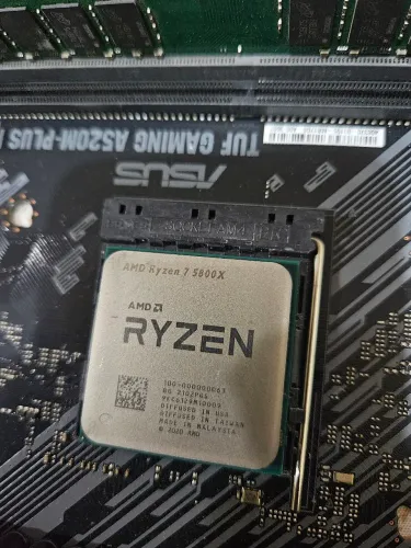 Ryzen 7 5800X 4,7Ghz