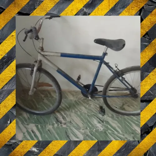 Bicicleta grande azul