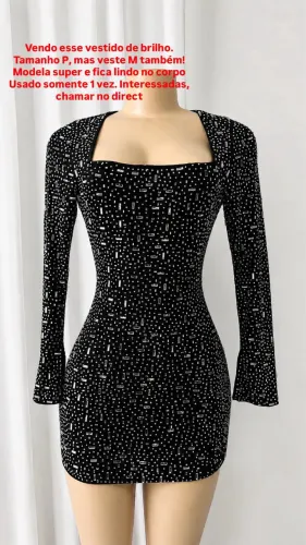 Vestido preto com brilho e manga longa