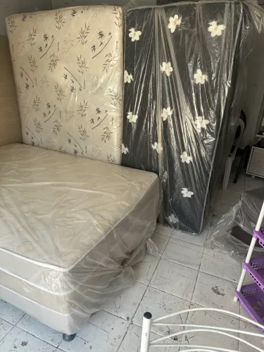 Cama box solteiro novas!