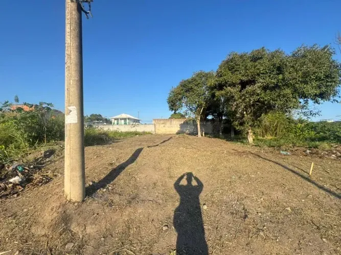 TERRENO A VENDA EM ARARUAMA COM ESCRITURA E RGI