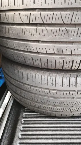 2 Pneus Pirelli Scorpion verde 255 55 19 usado 