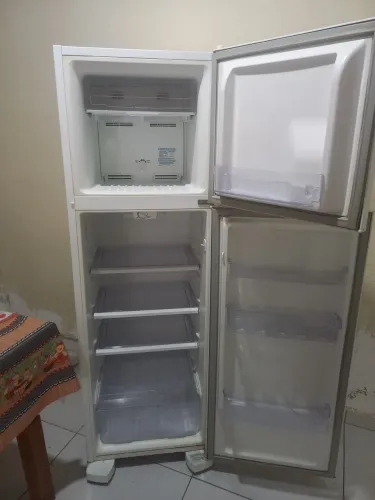 Geladeira eletrolux frost free