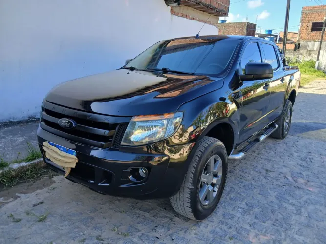 Ford Ranger XLS 2.5 16V 4X2 CD Flex 2013