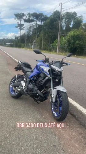 MT-03. Moto bem cuidada e conservada