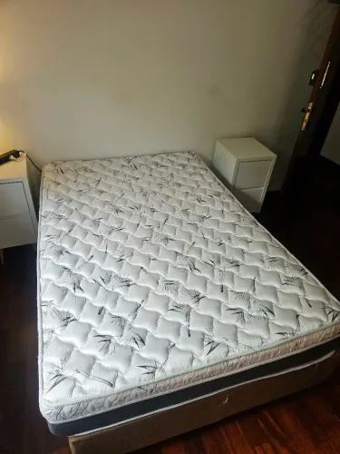 Cama e colchão Castor em excelente estado de conservação. Retirar no Brooklin (Campo Belo)