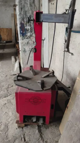 Máquina para desmontar pneus trifásica 