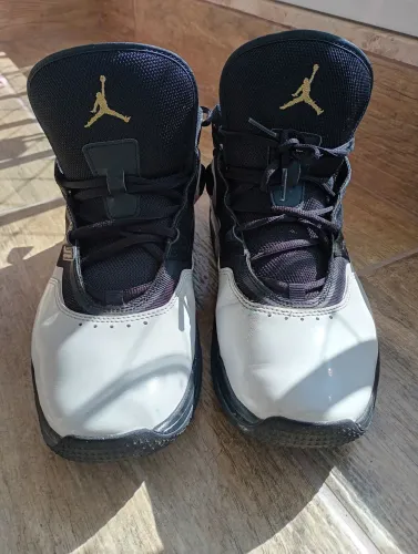 Nike Jordan Stay Loyal 3 edição limitada 