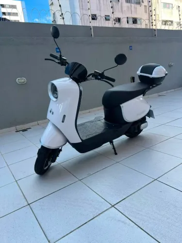 Scooter Elétrica Moto Chefe MIA 1000W (Sem CNH e Sem Emplacamento!) c/ capacete
