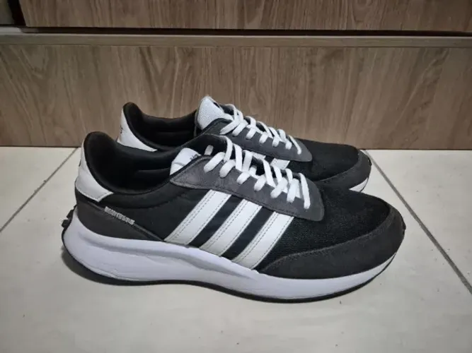 Tênis Adidas Run 70s - Tamanho 41