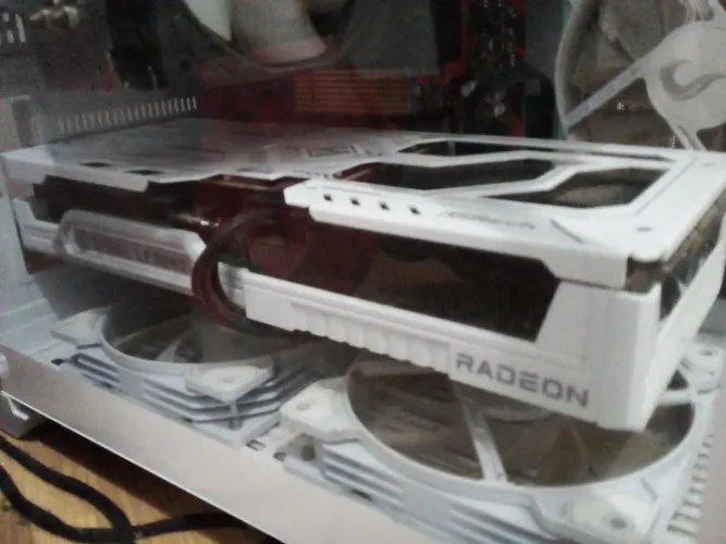 Rx 9060 xt 8g Steel legend ASrock