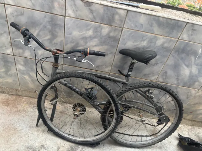 Vendo bicicleta quadro aluminio , desmontada
