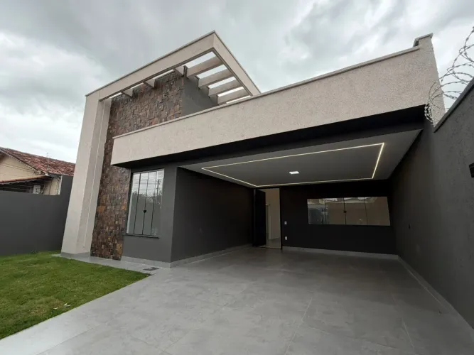 Casa Alto Padrão no Jardim Nova Era 3 Suítes Piscina Aquecida 372m² Piscina com Hidro Jard
